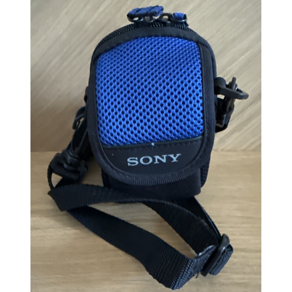 Sony Soft Carrying Case for Cyber-Shot DSC-W530/W570/HX9/W650/W620 etc (LCS-CFR)